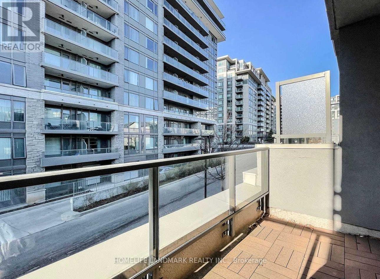 283 South Park Road, Markham, Ontario  L3T 7X4 - Photo 6 - N12821582