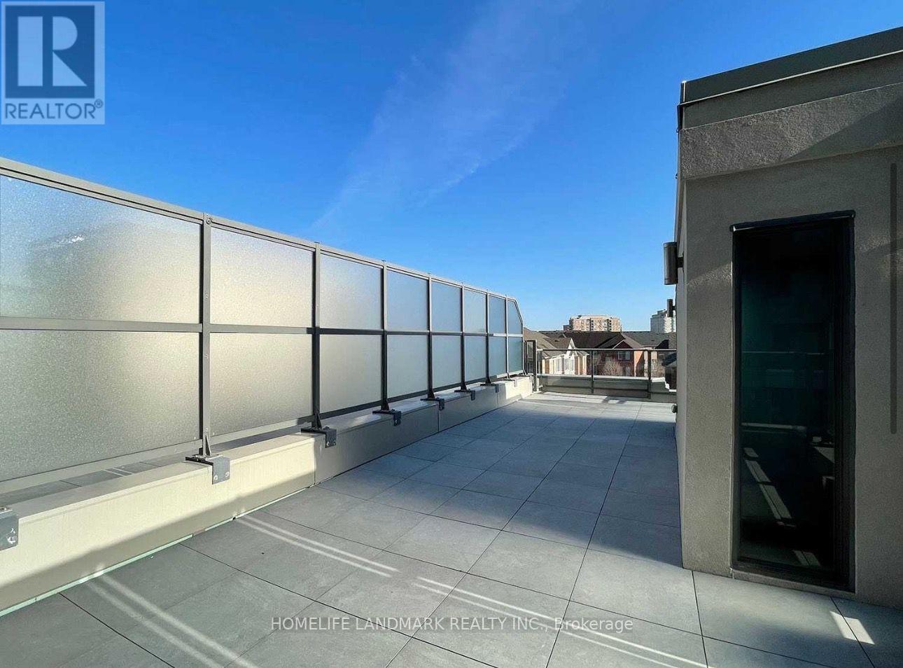 283 South Park Road, Markham, Ontario  L3T 7X4 - Photo 7 - N12821582