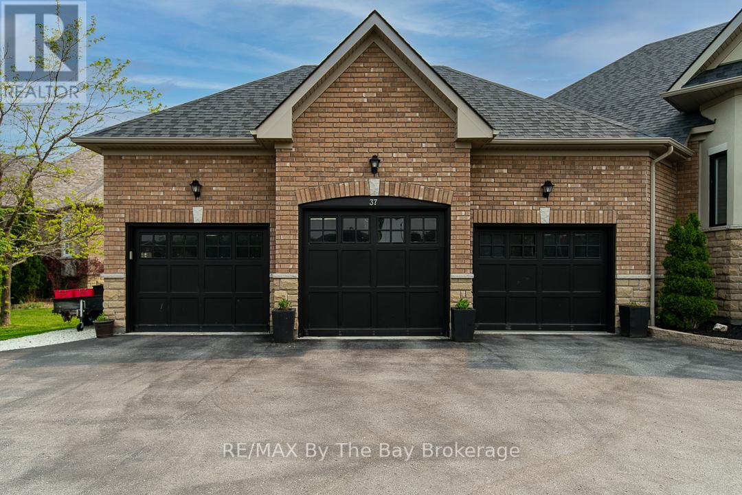 37 Walnut Drive, Wasaga Beach, Ontario L9Z 0A8 - Photo 10 - S12837638