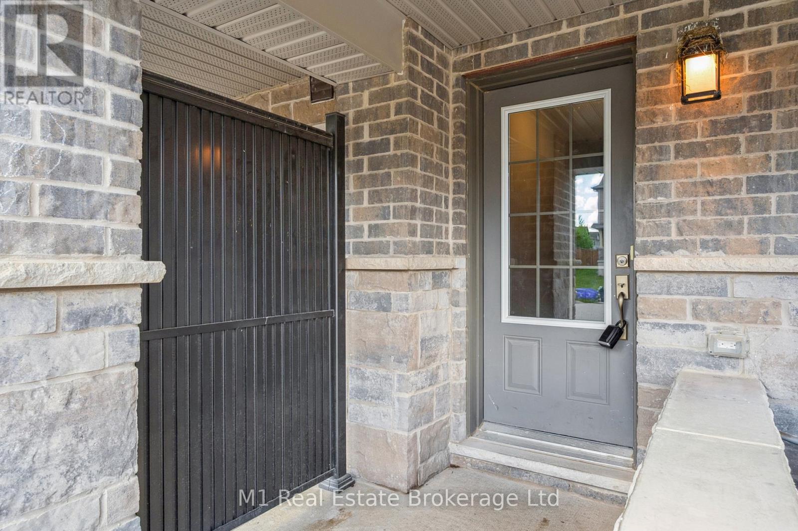 13 Meadowridge Street, Kitchener, Ontario  N2P 0H2 - Photo 10 - X12837632