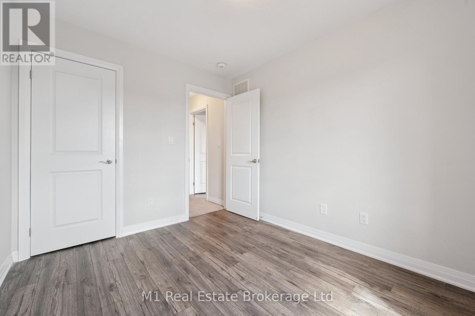 13 Meadowridge Street, Kitchener, Ontario  N2P 0H2 - Photo 38 - X12837632