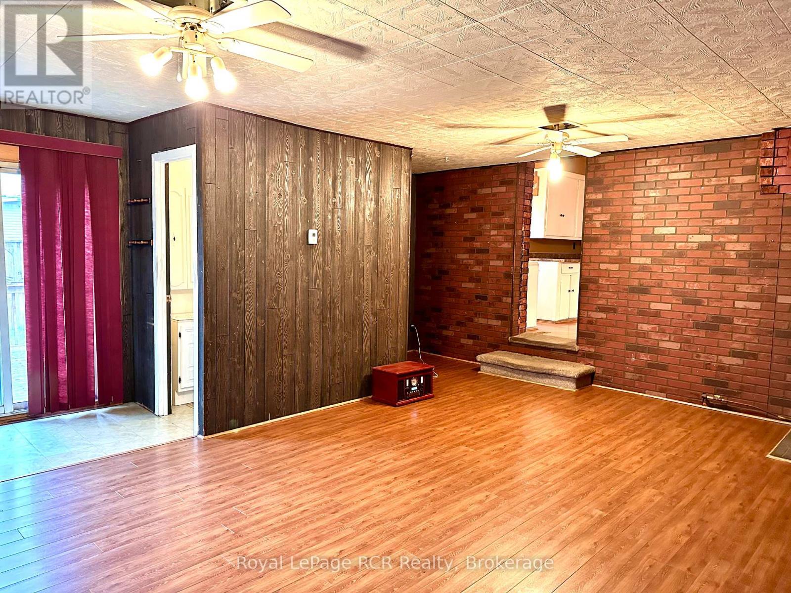 462 12th Street, Hanover, Ontario  N4N 1V9 - Photo 11 - X12837636