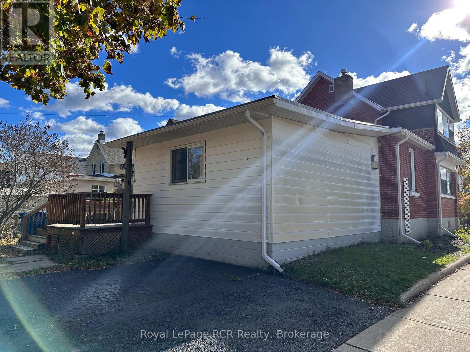 462 12th Street, Hanover, Ontario  N4N 1V9 - Photo 6 - X12837636