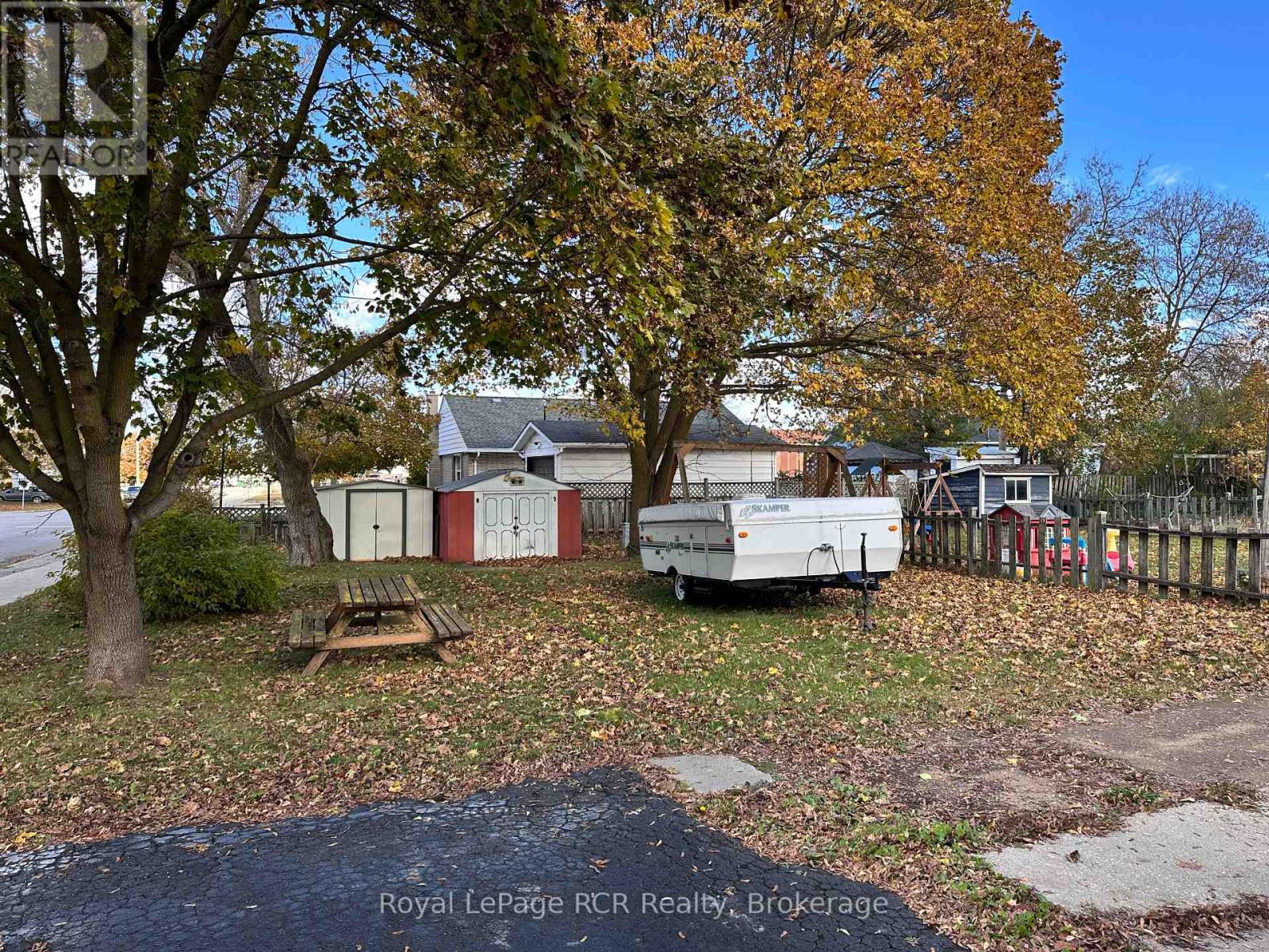 462 12th Street, Hanover, Ontario  N4N 1V9 - Photo 7 - X12837636