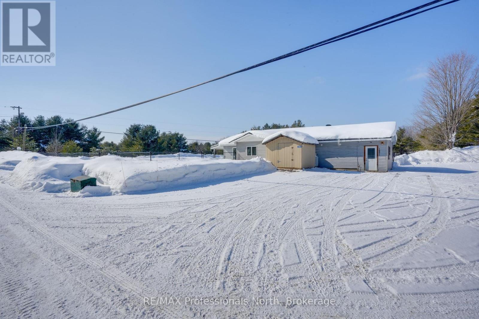1003 Settlers Lane, Bracebridge, Ontario  P1L 1W9 - Photo 4 - X12837644