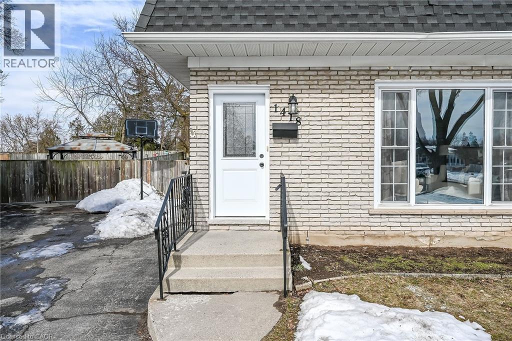 1418 Pineview Court, Cambridge, Ontario  N3H 4X1 - Photo 2 - 40808134