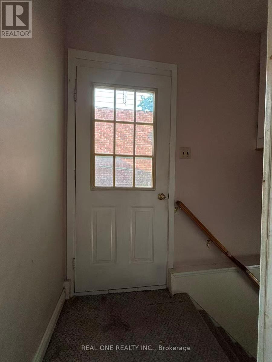 1377 Old Green Lane E, East Gwillimbury, Ontario  L9N 0L8 - Photo 19 - N12373097