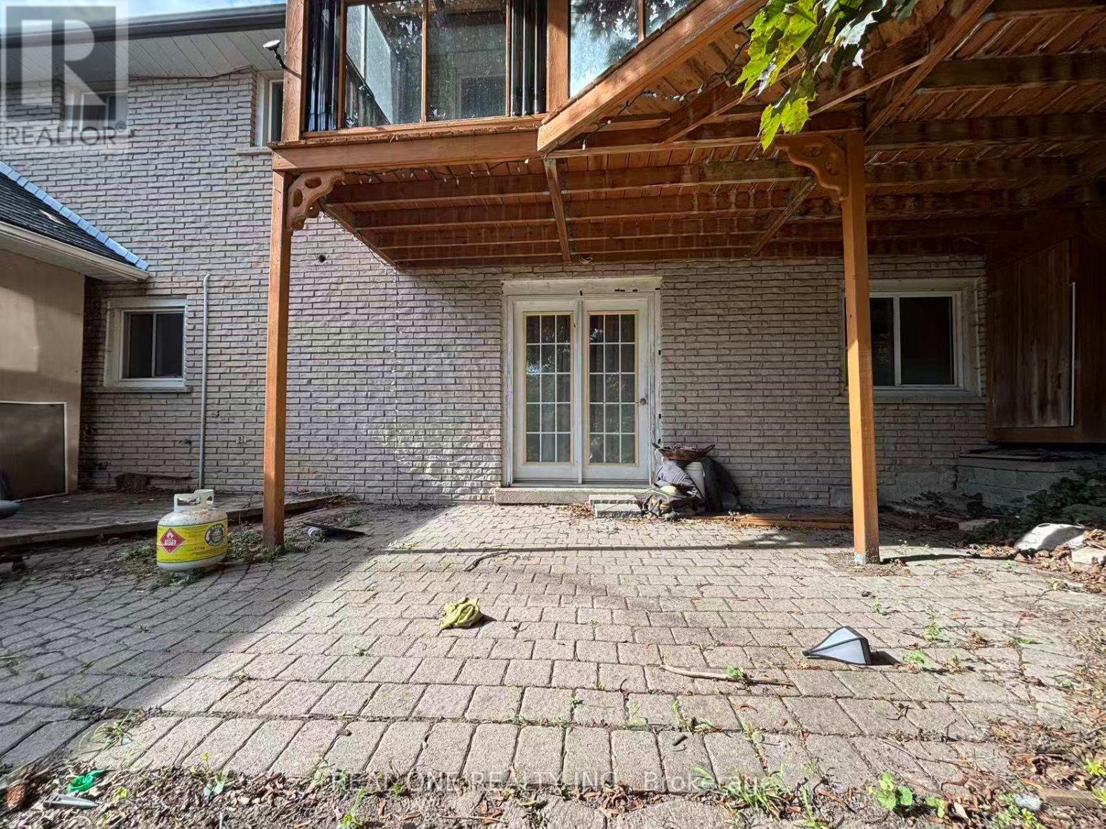 1377 Old Green Lane E, East Gwillimbury, Ontario  L9N 0L8 - Photo 33 - N12373097