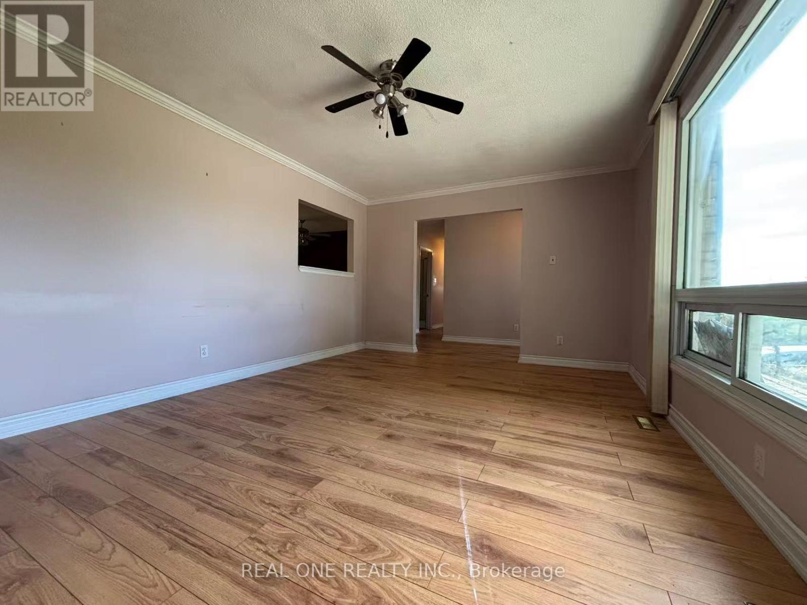 1377 Old Green Lane E, East Gwillimbury, Ontario  L9N 0L8 - Photo 7 - N12373097