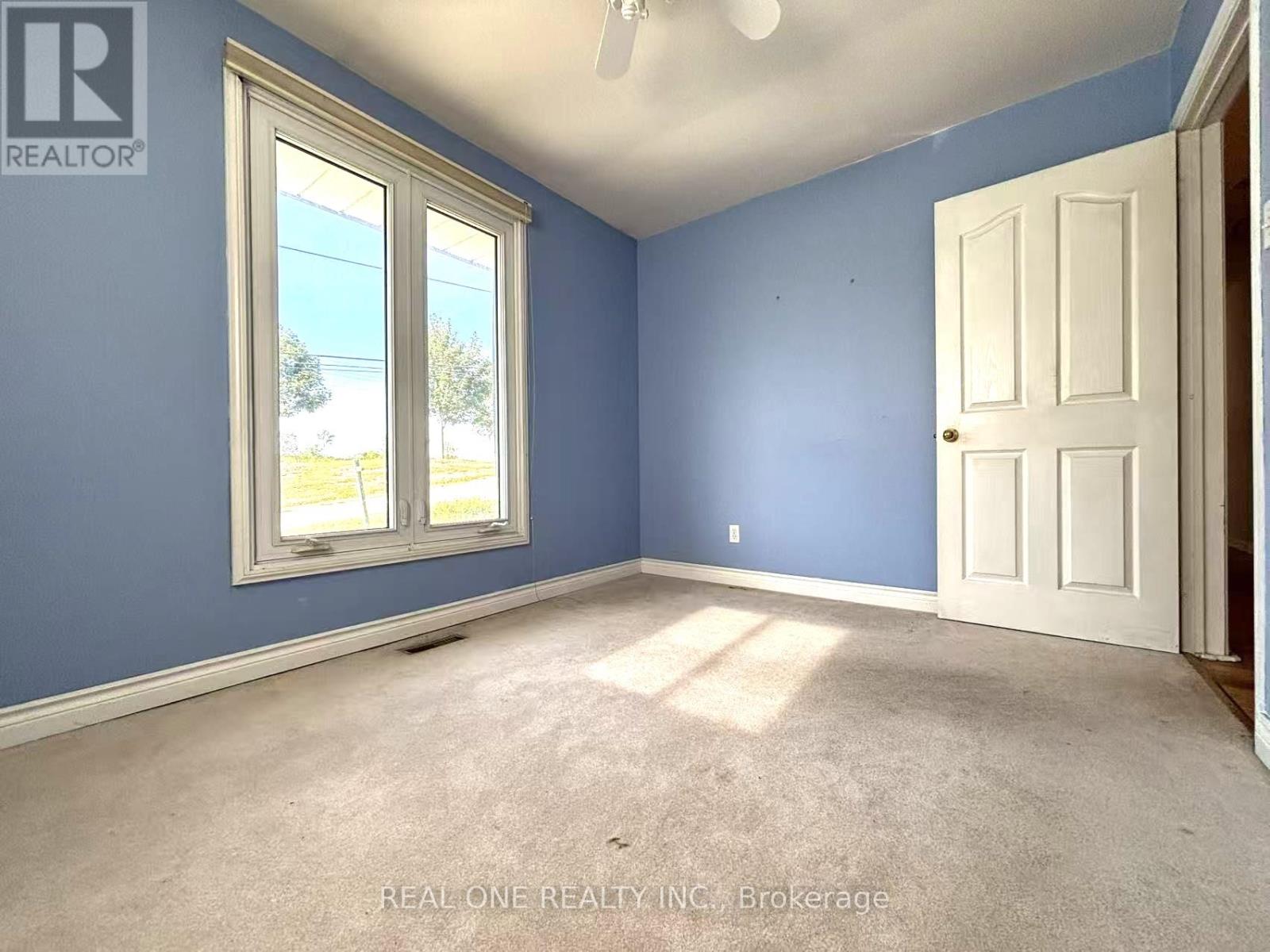 1377 Old Green Lane E, East Gwillimbury, Ontario  L9N 0L8 - Photo 15 - N12373097