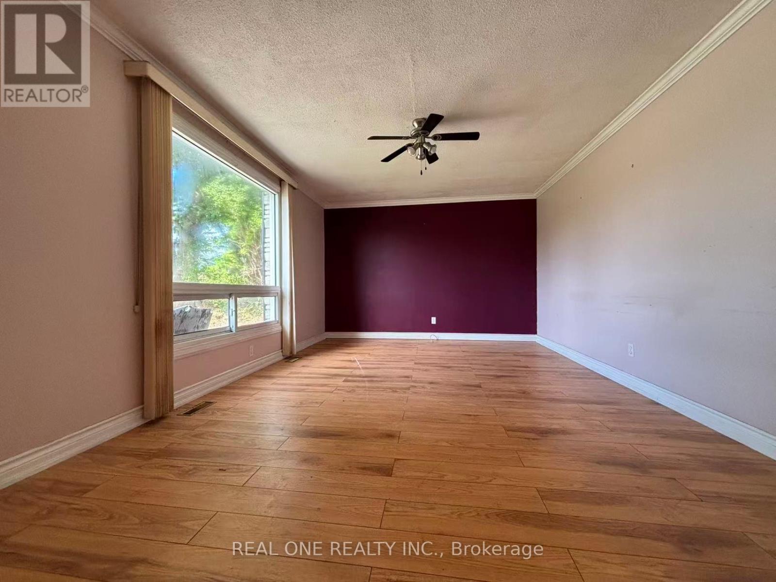 1377 Old Green Lane E, East Gwillimbury, Ontario  L9N 0L8 - Photo 6 - N12373097