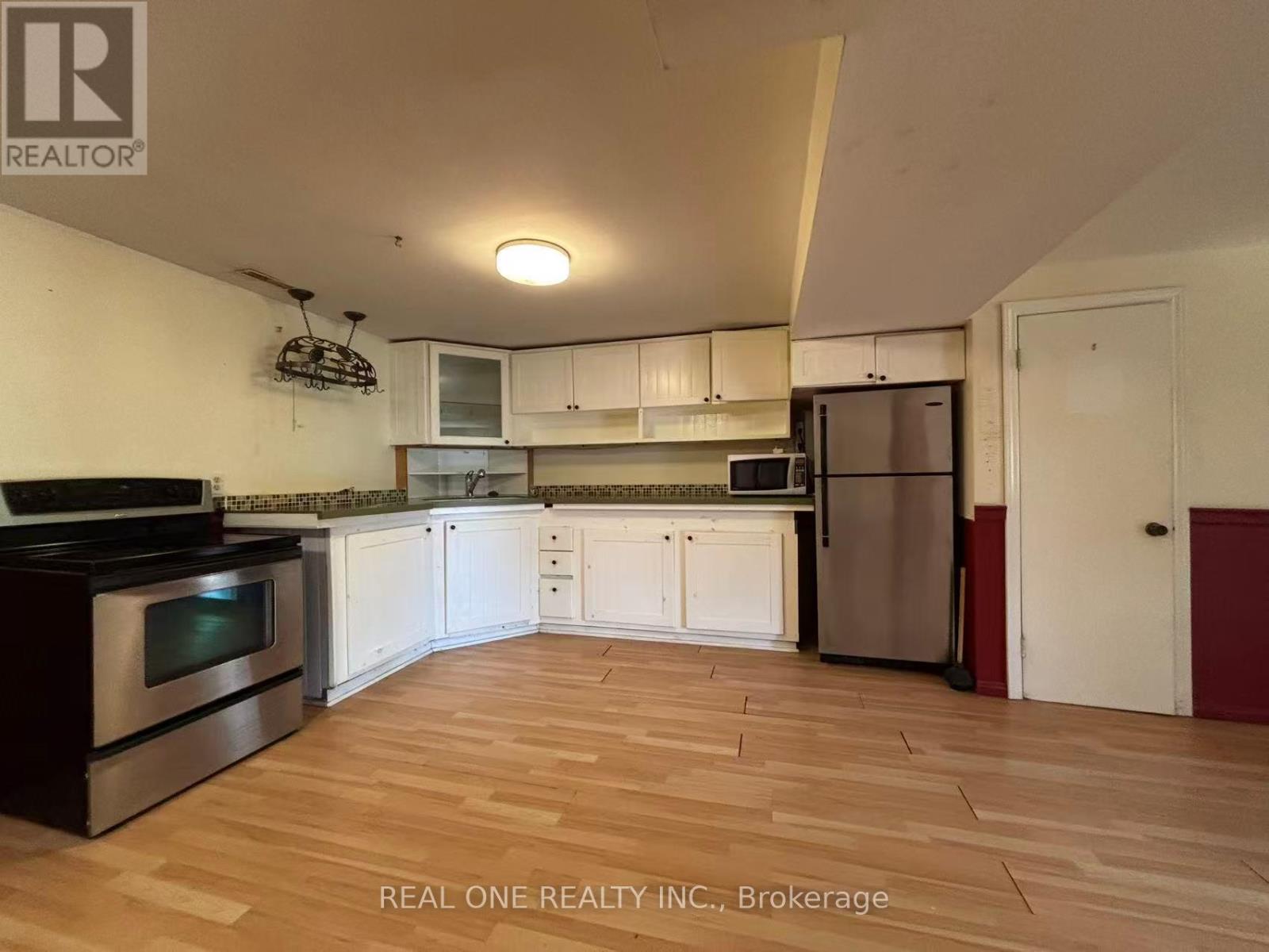 1377 Old Green Lane E, East Gwillimbury, Ontario  L9N 0L8 - Photo 22 - N12373097