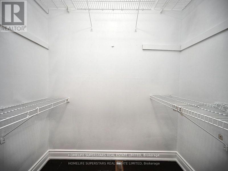 20 Bexley Court, Brampton, Ontario  L6W 4B2 - Photo 19 - W12638362