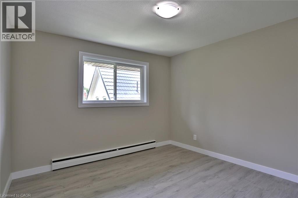 240 Duke Street E, Kitchener, Ontario N2H 1B3 - Photo 5 - 40808870