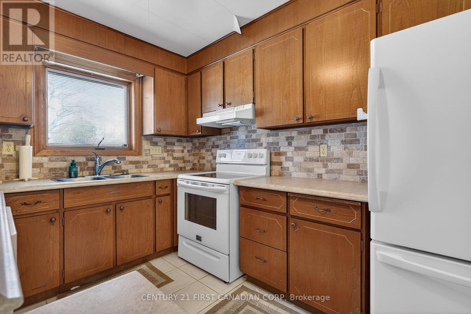 294 Stephen Street, London South, Ontario  N6K 2N1 - Photo 10 - X12837598