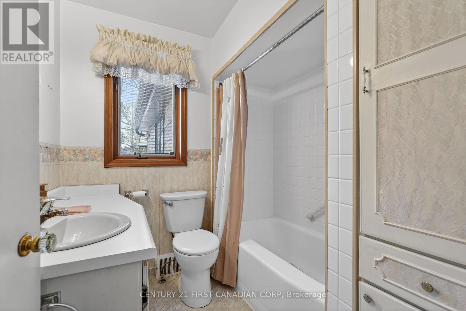 294 Stephen Street, London South, Ontario  N6K 2N1 - Photo 16 - X12837598