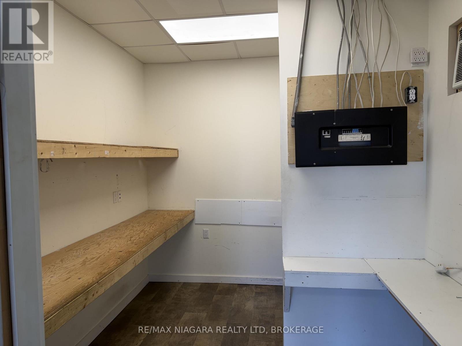 577 Niagara Street, Welland, Ontario L3C 1L9 - Photo 5 - X12826478