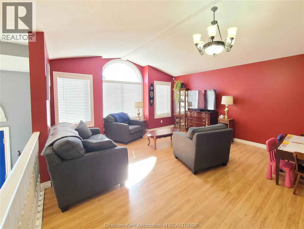 147 Garden Path, Chatham, Ontario  N7L 5M3 - Photo 5 - 26004343