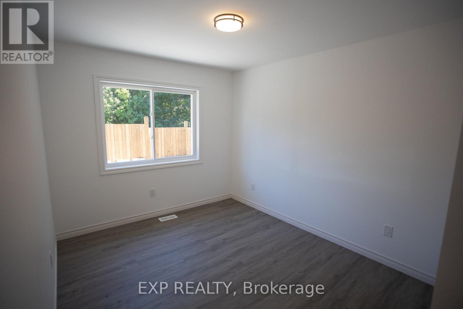 277 Grove Street E, Barrie (Wellington), Ontario  L4M 2R2 - Photo 13 - S12837566