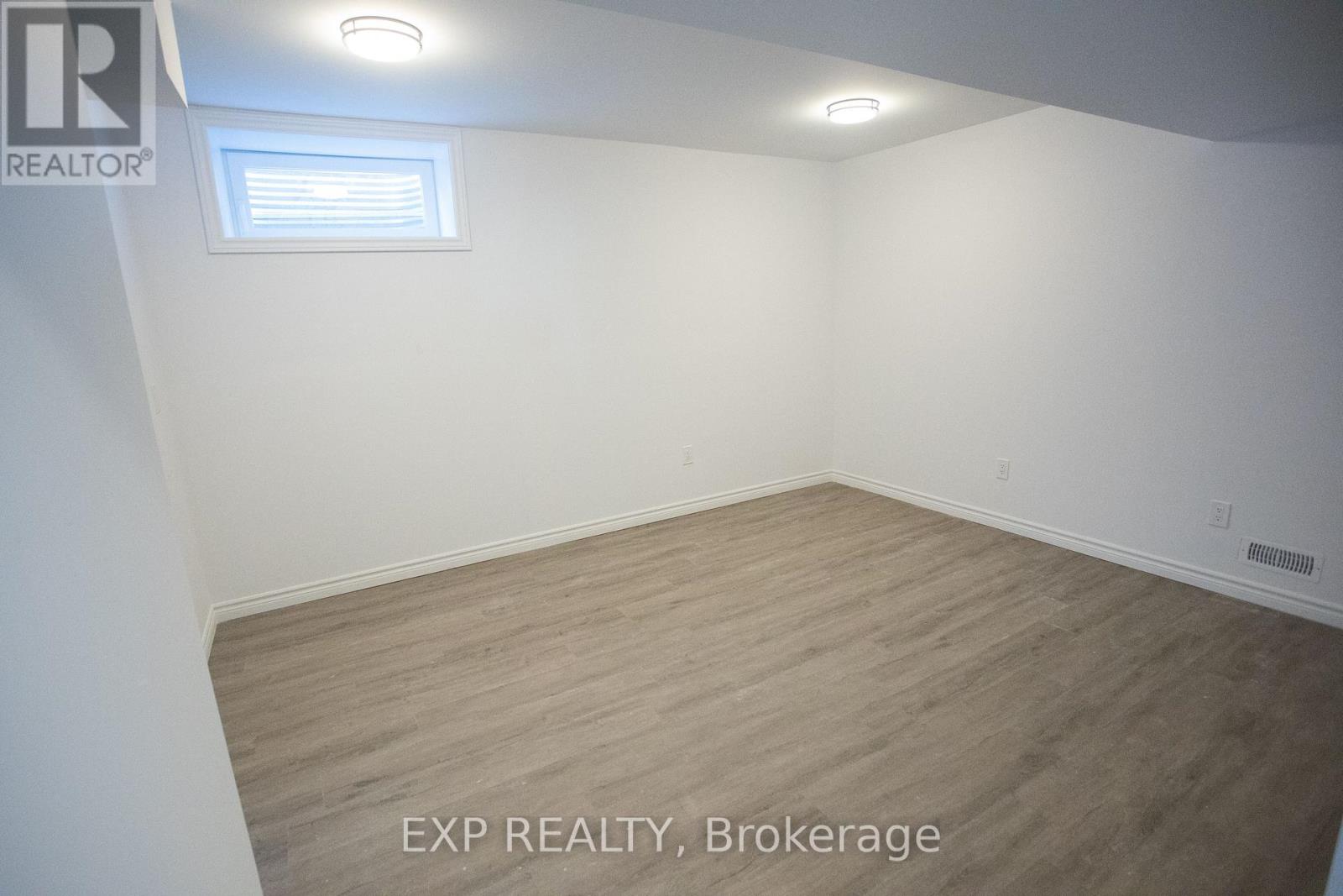 277 Grove Street E, Barrie (Wellington), Ontario  L4M 2R2 - Photo 17 - S12837566