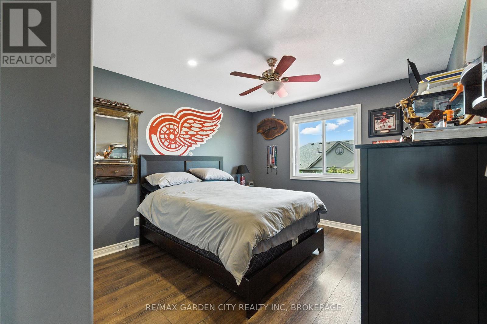 6456 Armelina Crescent, Niagara Falls (Forestview), Ontario  L2H 0B4 - Photo 17 - X12837584