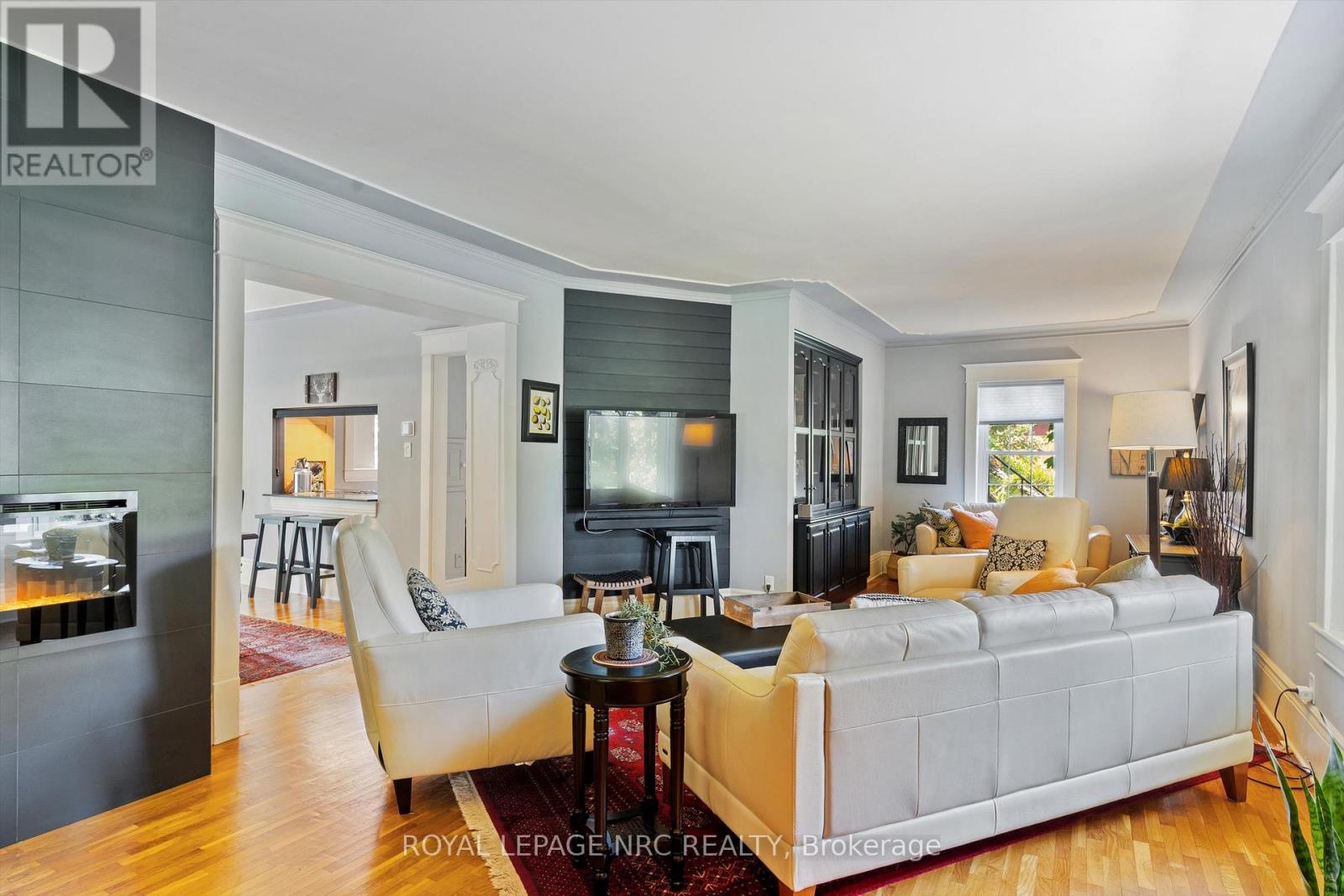 326 Lakeshore Road, Niagara-On-The-Lake, Ontario  L0S 1J0 - Photo 7 - X12837600