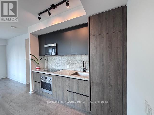 1302 - 108 Peter Street, Toronto, Ontario  M5V 0W2 - Photo 17 - C12837524