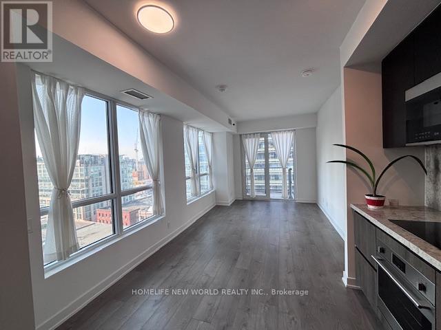 1302 - 108 Peter Street, Toronto, Ontario  M5V 0W2 - Photo 4 - C12837524