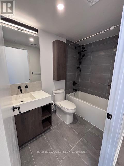 1302 - 108 Peter Street, Toronto, Ontario  M5V 0W2 - Photo 7 - C12837524