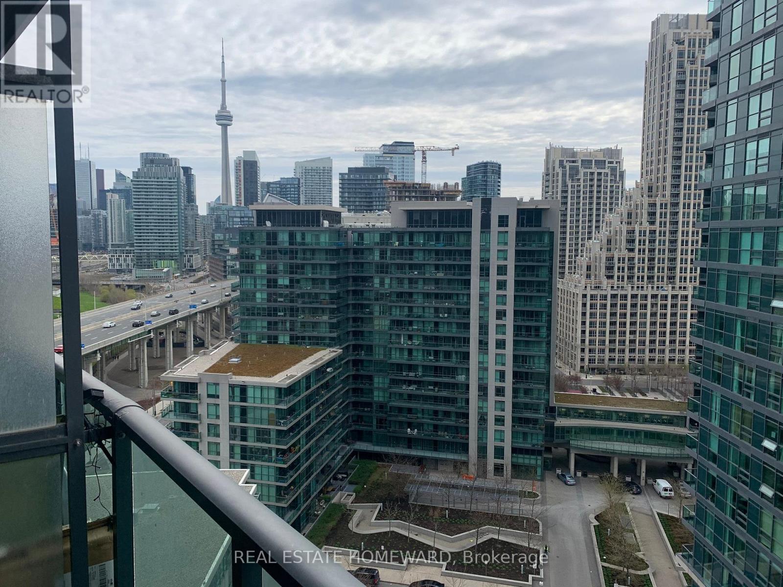 1613 - 231 Fort York Boulevard, Toronto, Ontario  M5V 1B2 - Photo 16 - C12837550