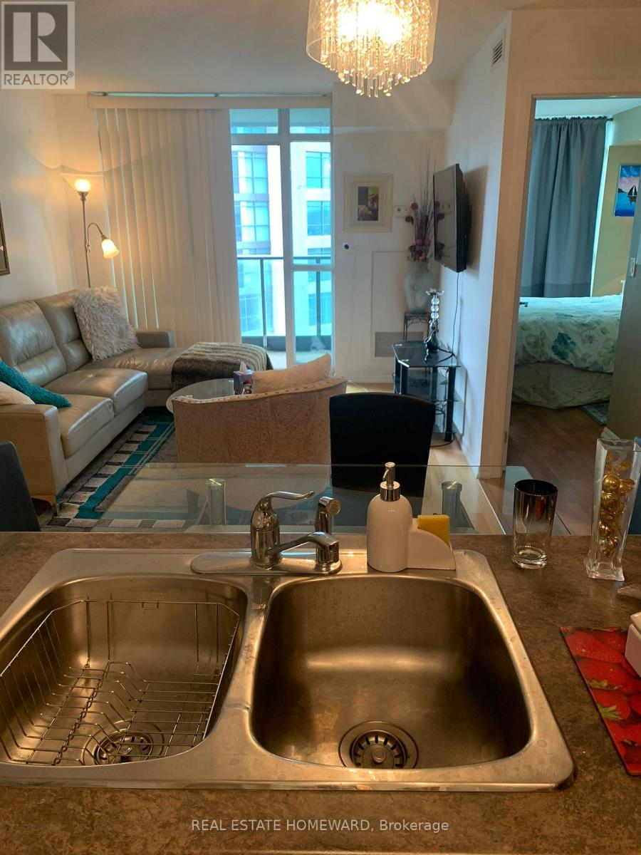 1613 - 231 Fort York Boulevard, Toronto, Ontario  M5V 1B2 - Photo 5 - C12837550