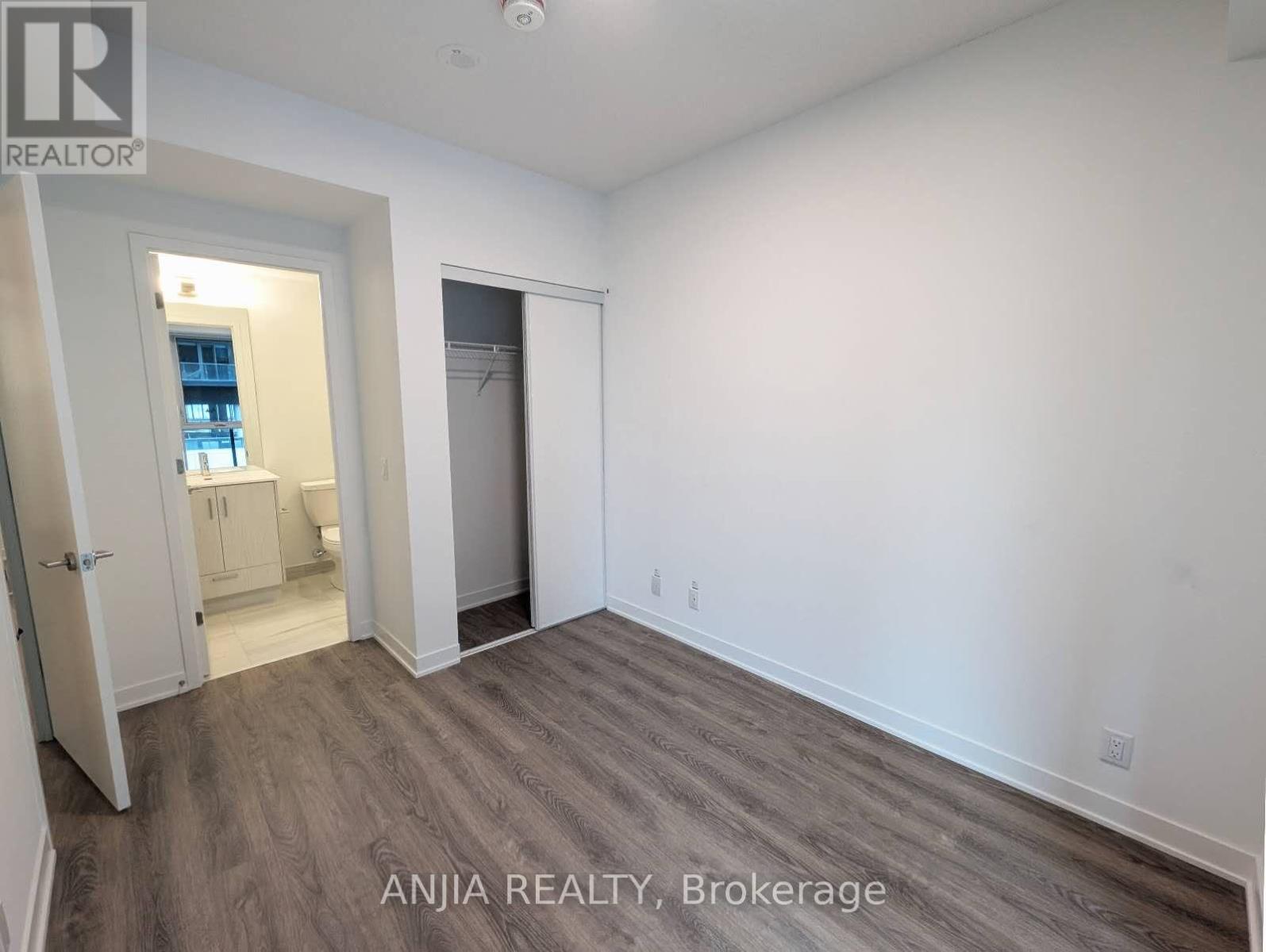 1507 - 180 Front Street E, Toronto, Ontario  M5A 0K9 - Photo 4 - C12837564