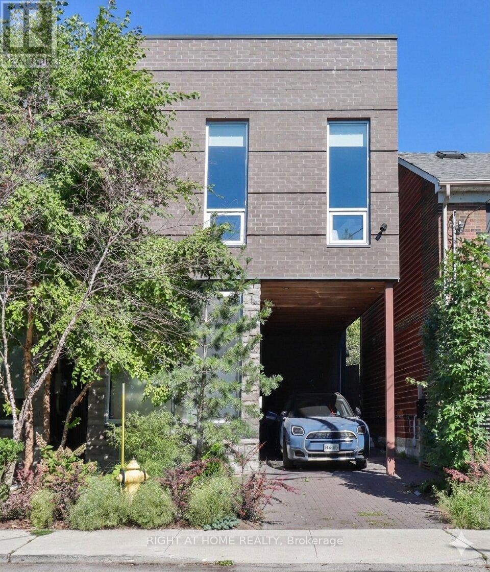 18 MITCHELL AVENUE, Toronto, Ontario