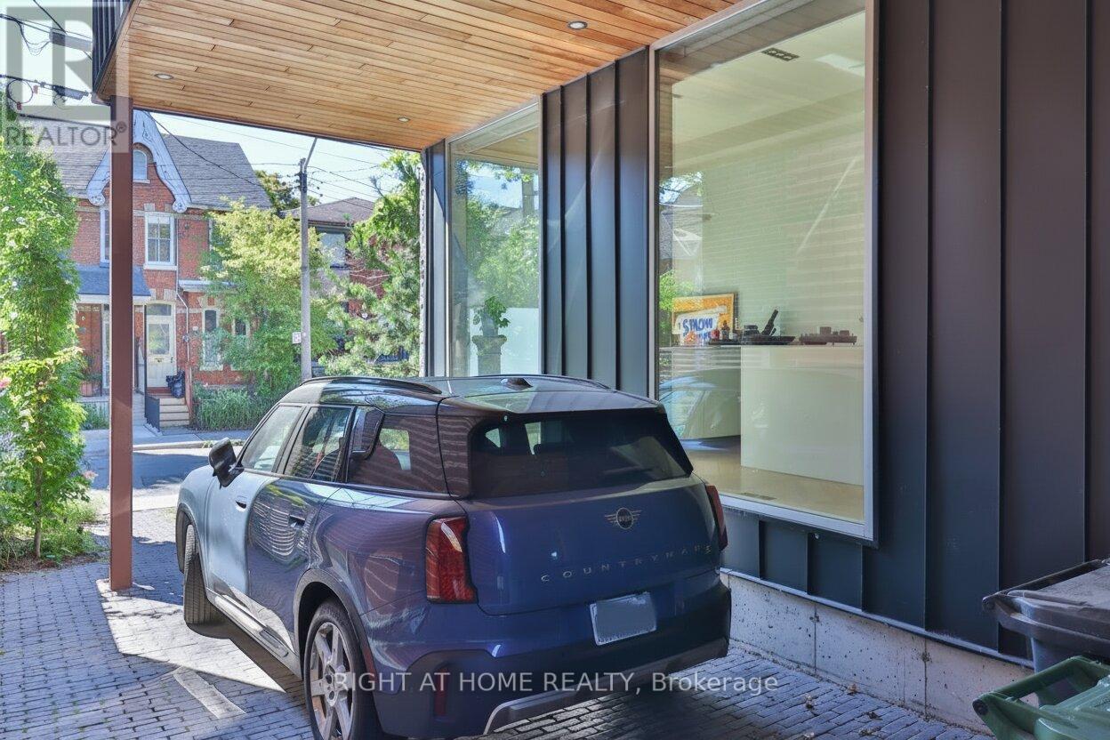 18 Mitchell Avenue, Toronto, Ontario  M6J 1B9 - Photo 30 - C12837568