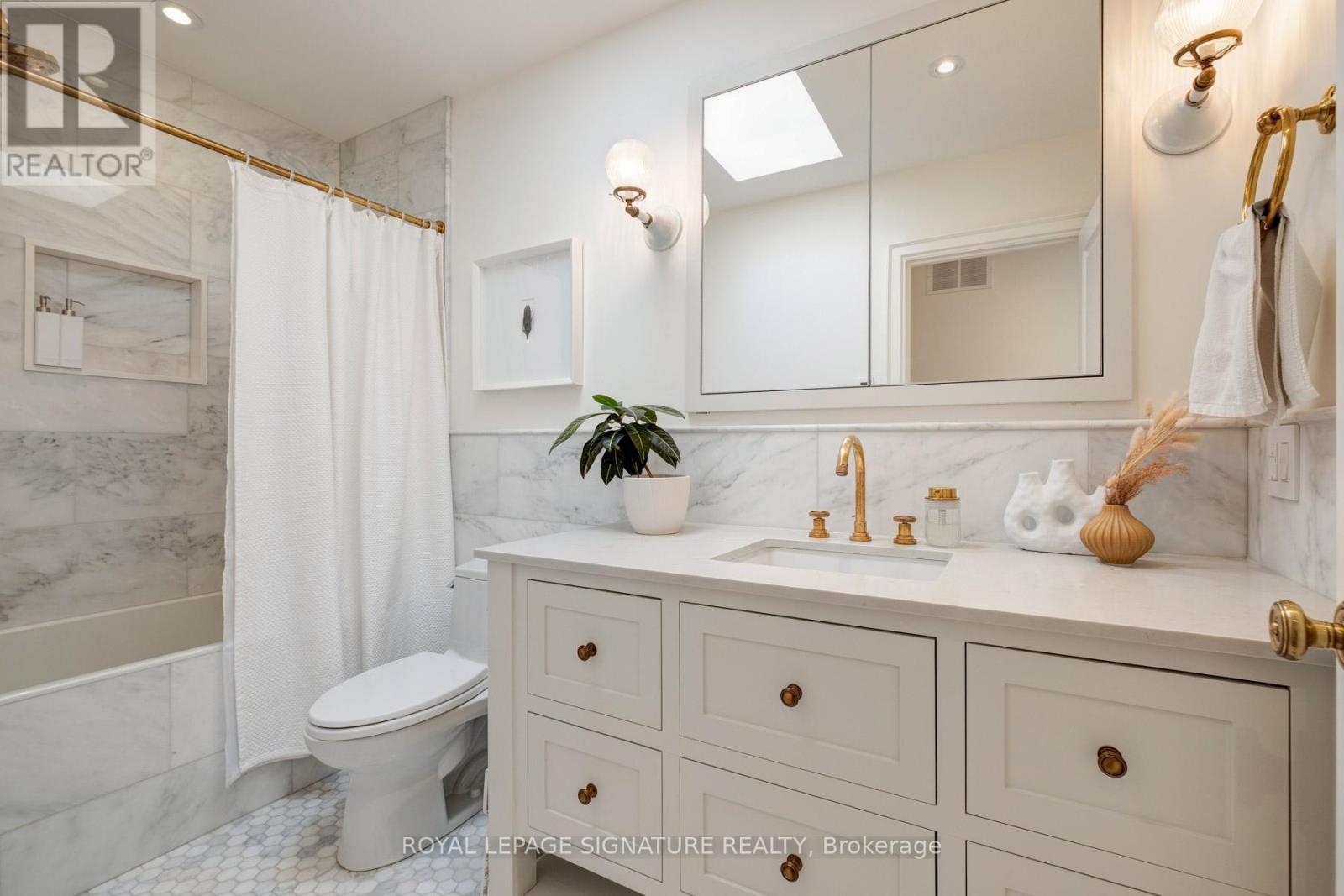 165 Welland Avenue, Toronto, Ontario  M4T 2J6 - Photo 32 - C12837578