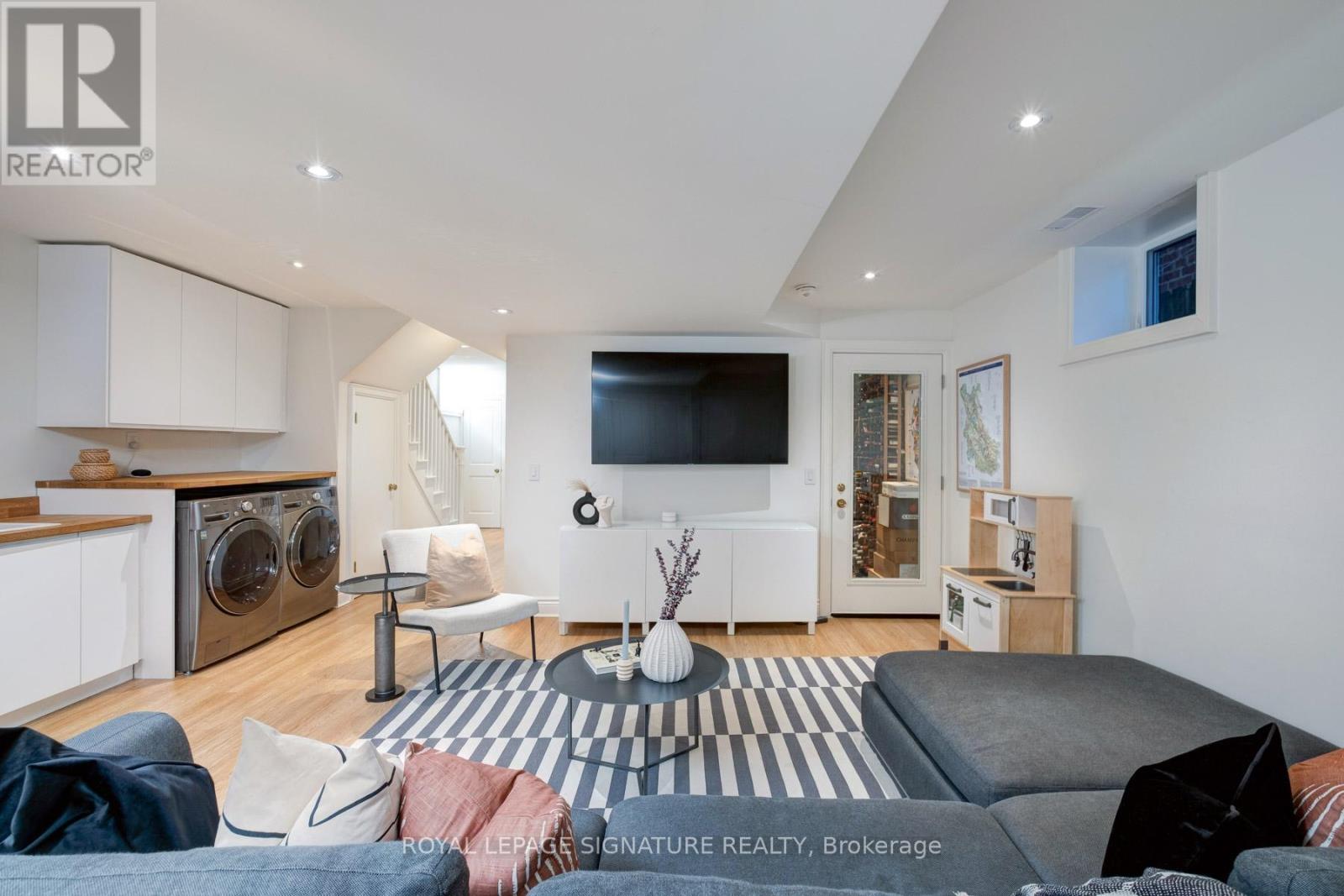 165 Welland Avenue, Toronto, Ontario  M4T 2J6 - Photo 38 - C12837578