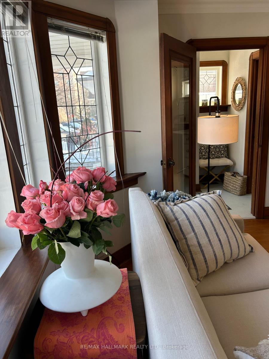 18 Fairside Avenue, Toronto, Ontario  M4C 3G9 - Photo 5 - E12837528