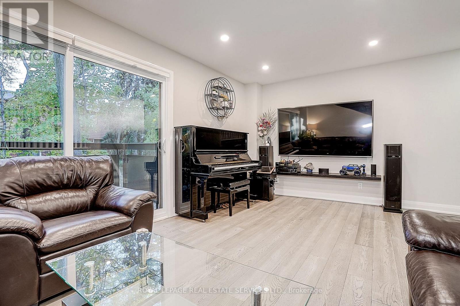 23 - 2020 Pharmacy Avenue, Toronto, Ontario  M1T 1H8 - Photo 6 - E12837634