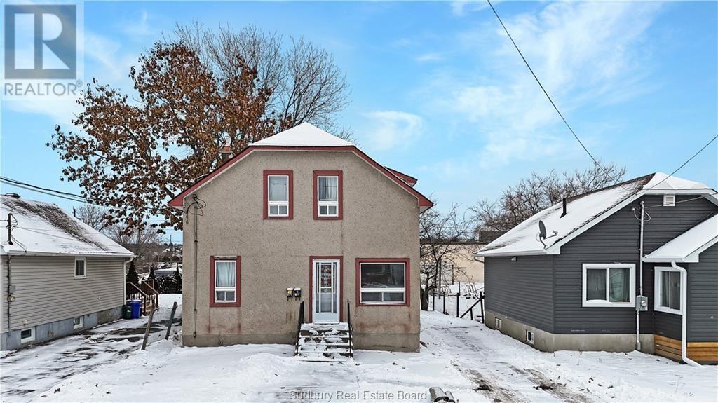 740 Martindale Road, Sudbury, Ontario  P3E 4H7 - Photo 1 - 2126629