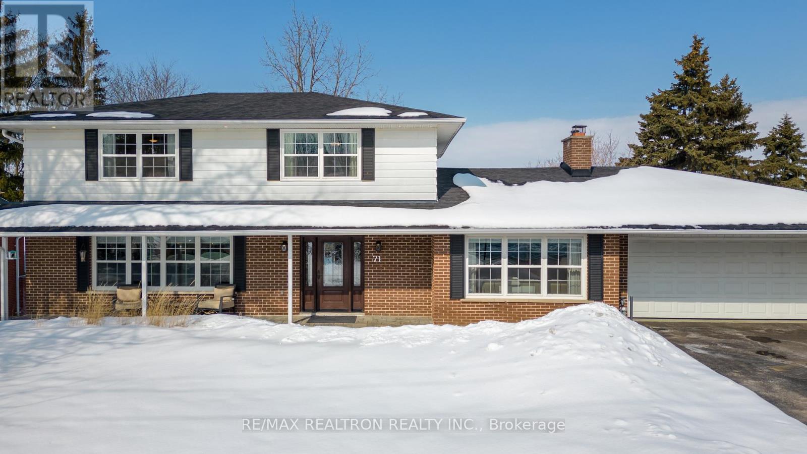 71 Fletcher Street, Bradford West Gwillimbury, Ontario  L3Z 1M1 - Photo 2 - N12837518