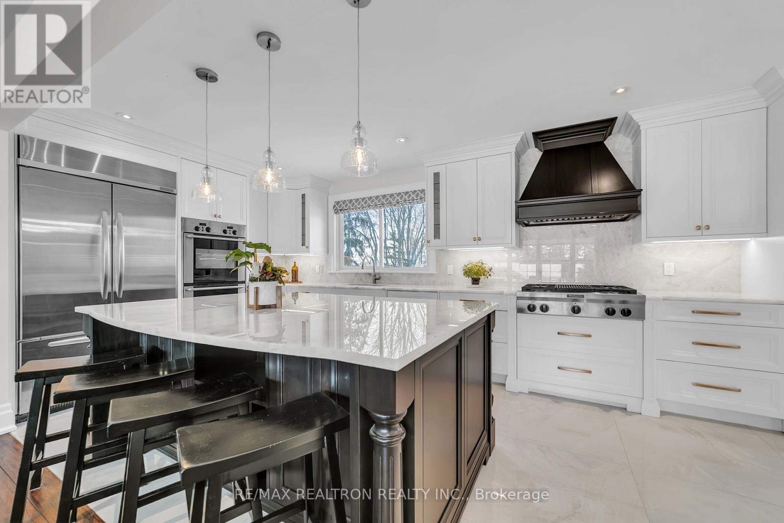 71 Fletcher Street, Bradford West Gwillimbury, Ontario  L3Z 1M1 - Photo 5 - N12837518