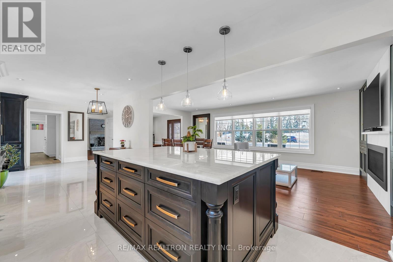 71 Fletcher Street, Bradford West Gwillimbury, Ontario  L3Z 1M1 - Photo 6 - N12837518