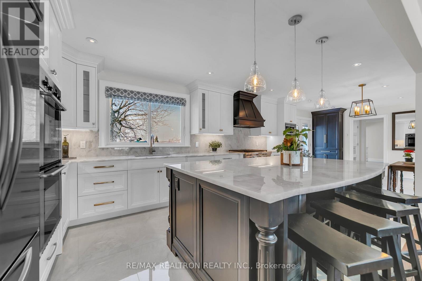 71 Fletcher Street, Bradford West Gwillimbury, Ontario  L3Z 1M1 - Photo 7 - N12837518