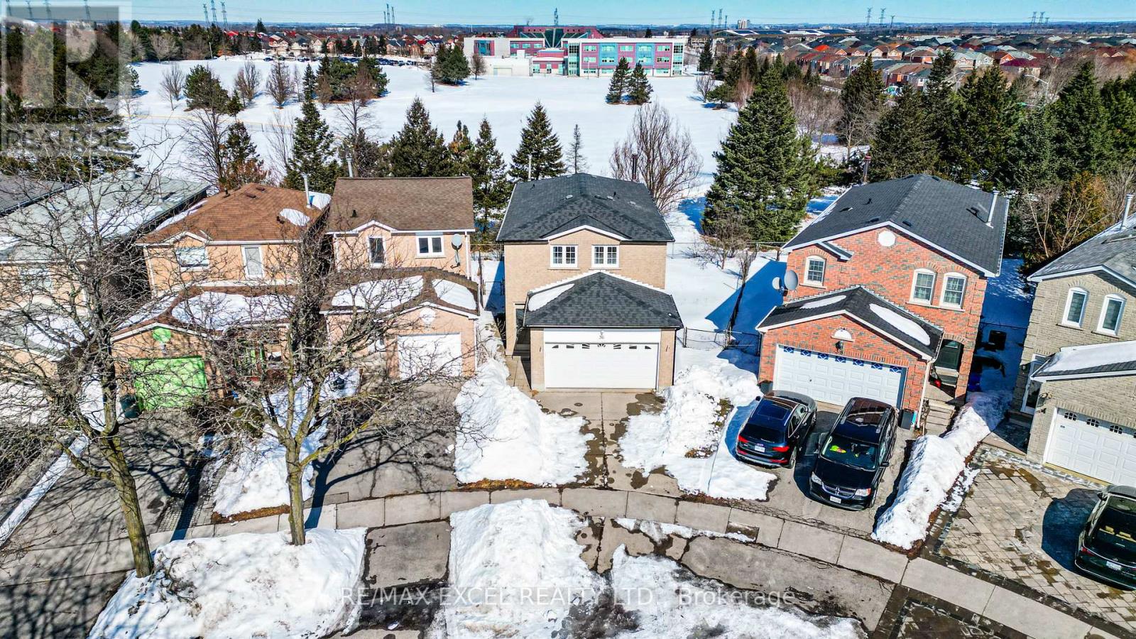 36 Laguna Crescent, Markham, Ontario  L3S 3G6 - Photo 3 - N12837542