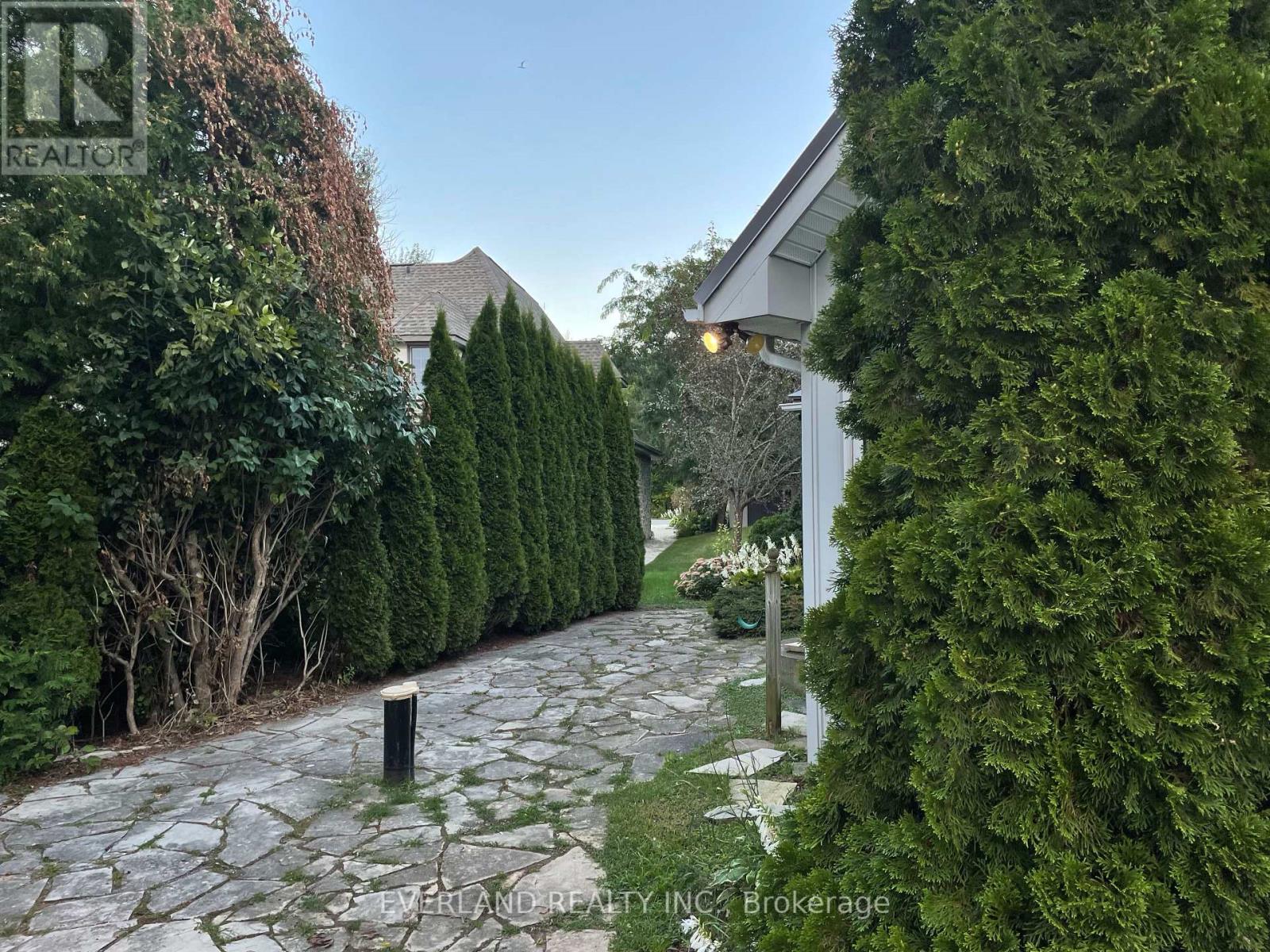 24940 Thorah Park Boulevard, Brock, Ontario L0K 1A0 - Photo 3 - N12837552