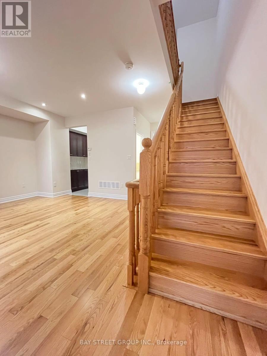 251 Tennant Circle, Vaughan, Ontario  L4H 5L4 - Photo 23 - N12837556