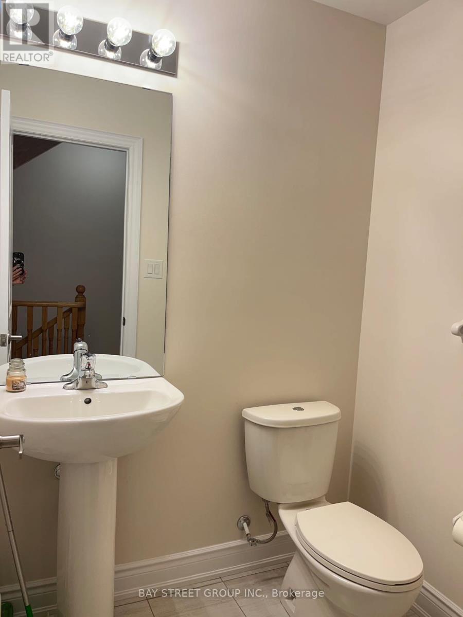 251 Tennant Circle, Vaughan, Ontario  L4H 5L4 - Photo 8 - N12837556