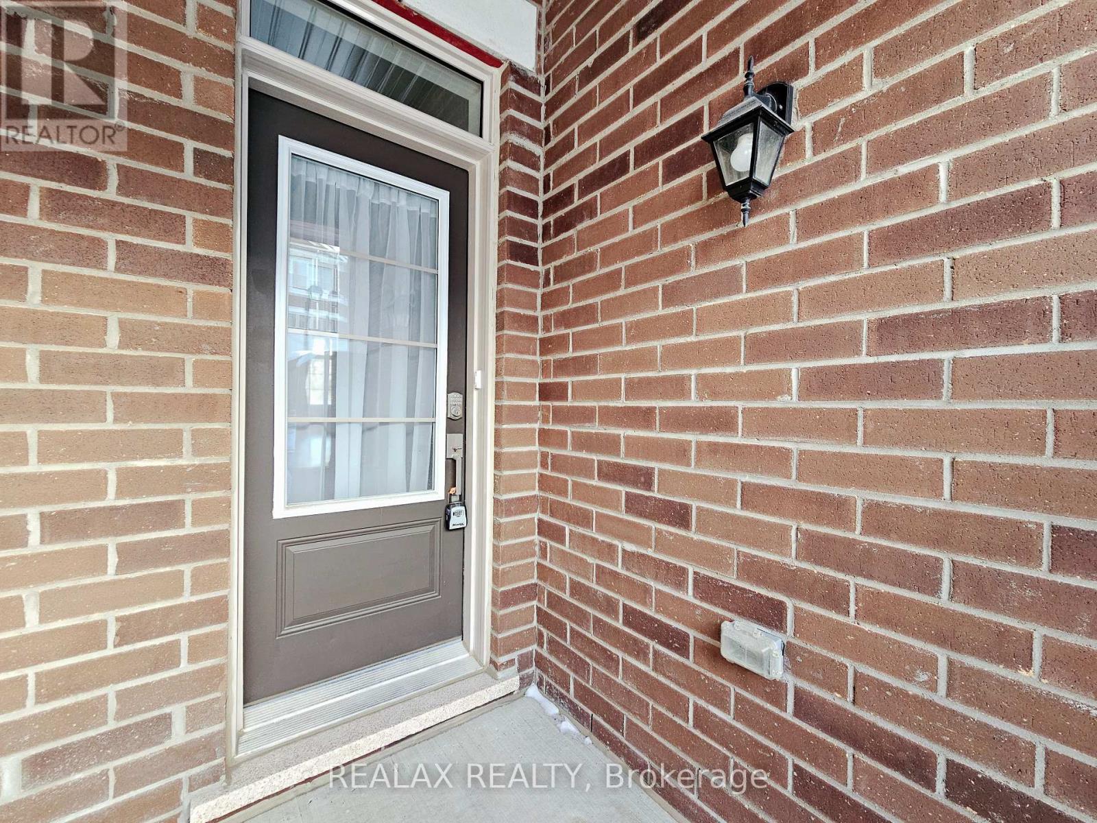 103 Carneros Way, Markham, Ontario  L6B 1R2 - Photo 2 - N12837604