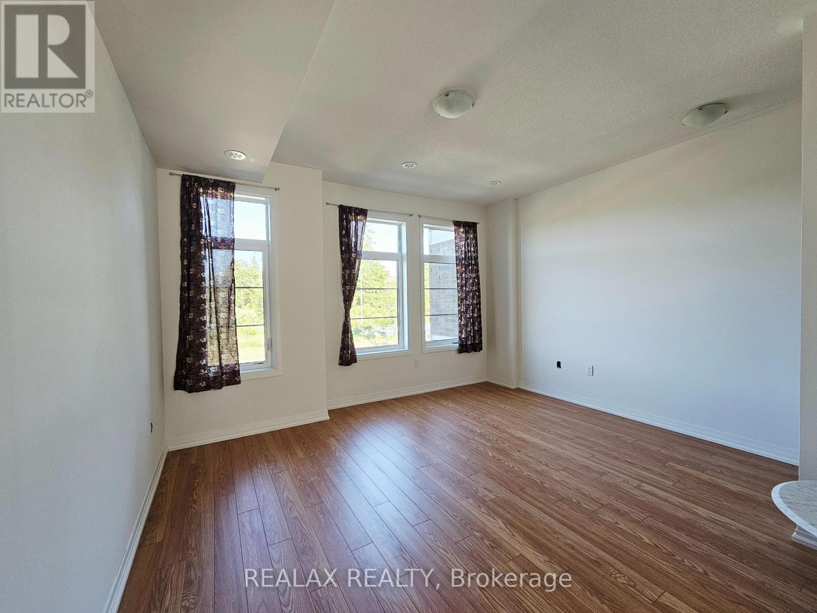 103 Carneros Way, Markham, Ontario  L6B 1R2 - Photo 4 - N12837604