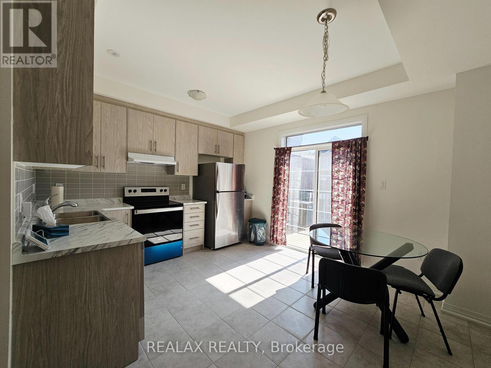 103 Carneros Way, Markham, Ontario  L6B 1R2 - Photo 8 - N12837604